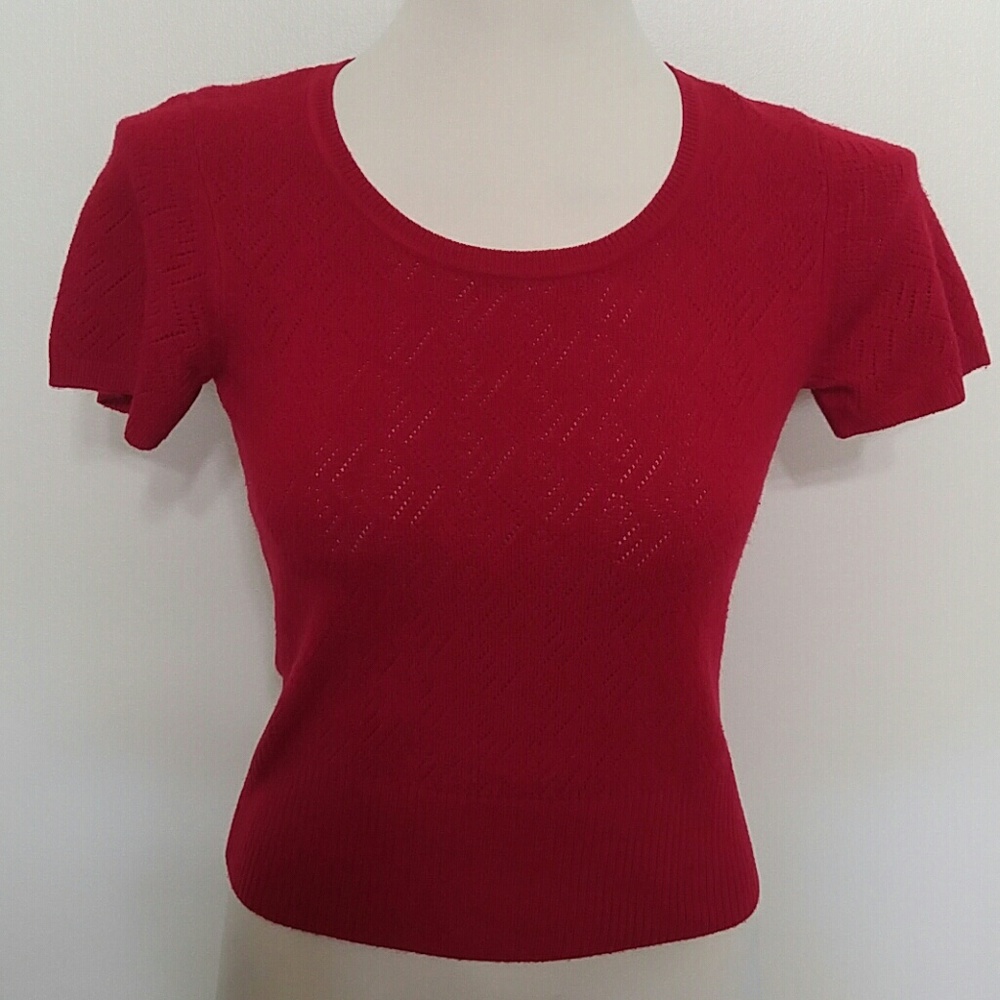 Petite red knit short sleeve top size P